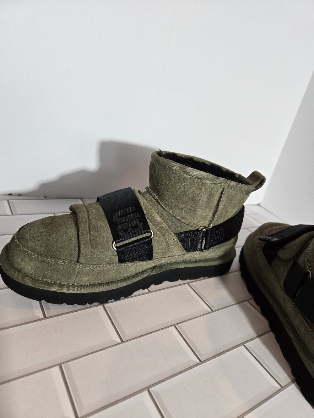 UGG BURNT OLIVE CLASSIC ULTRA MINI HYBRID SUEDE/ WOOL BOOTS, US 8/ EUR 39 - Picture 10 of 11